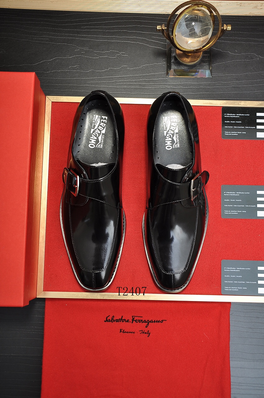 Ferragamo sz38-44 125